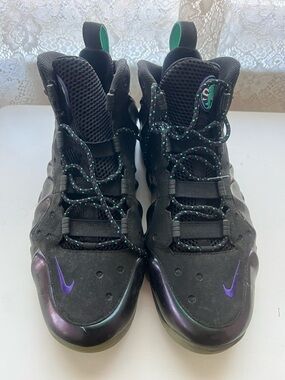 Nike Kids Black Sneakers with Purple Accents